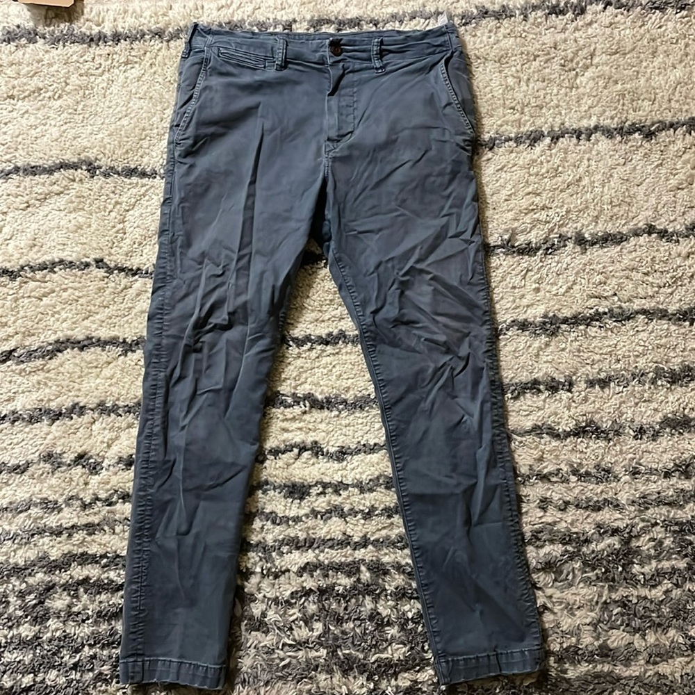 Men’s American Eagle Chinos